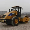 Single drum vibratory 20ton road roller SEM520